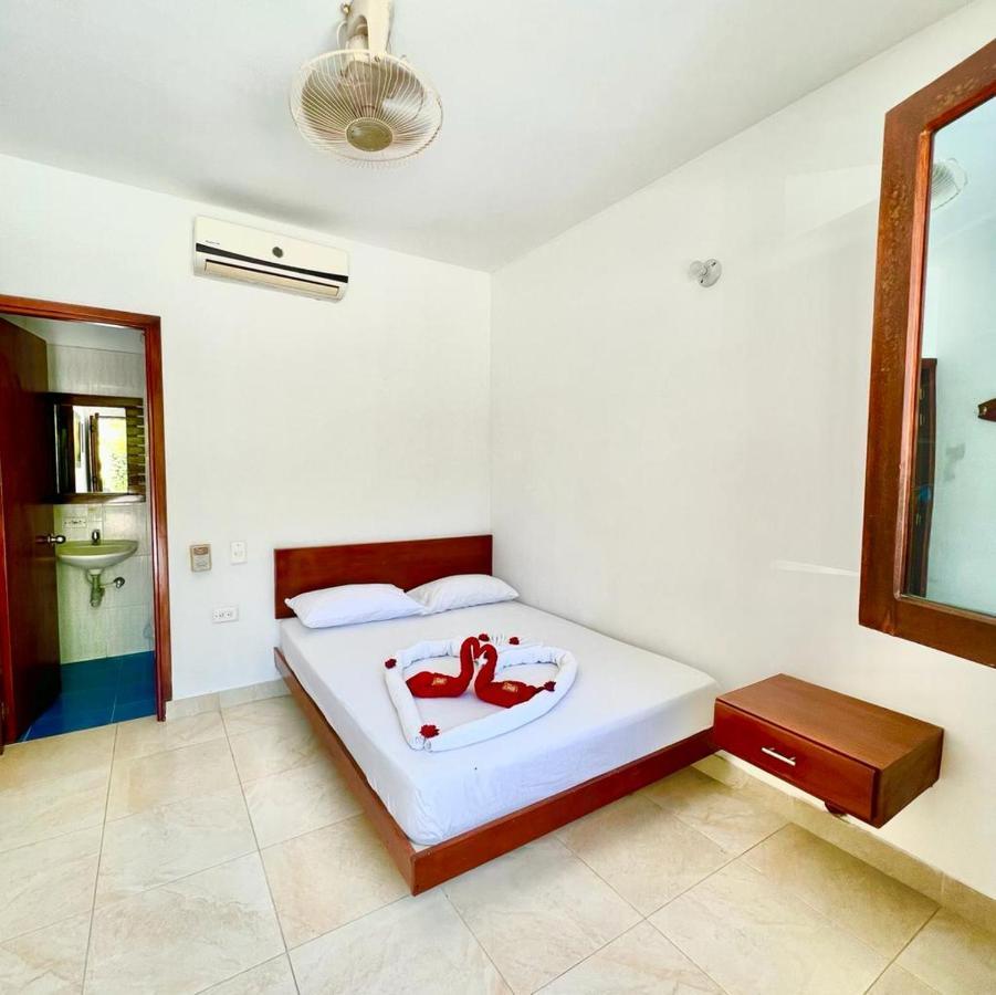 פוארטו טריונפו Hotel Paraiso Plaza מראה חיצוני תמונה