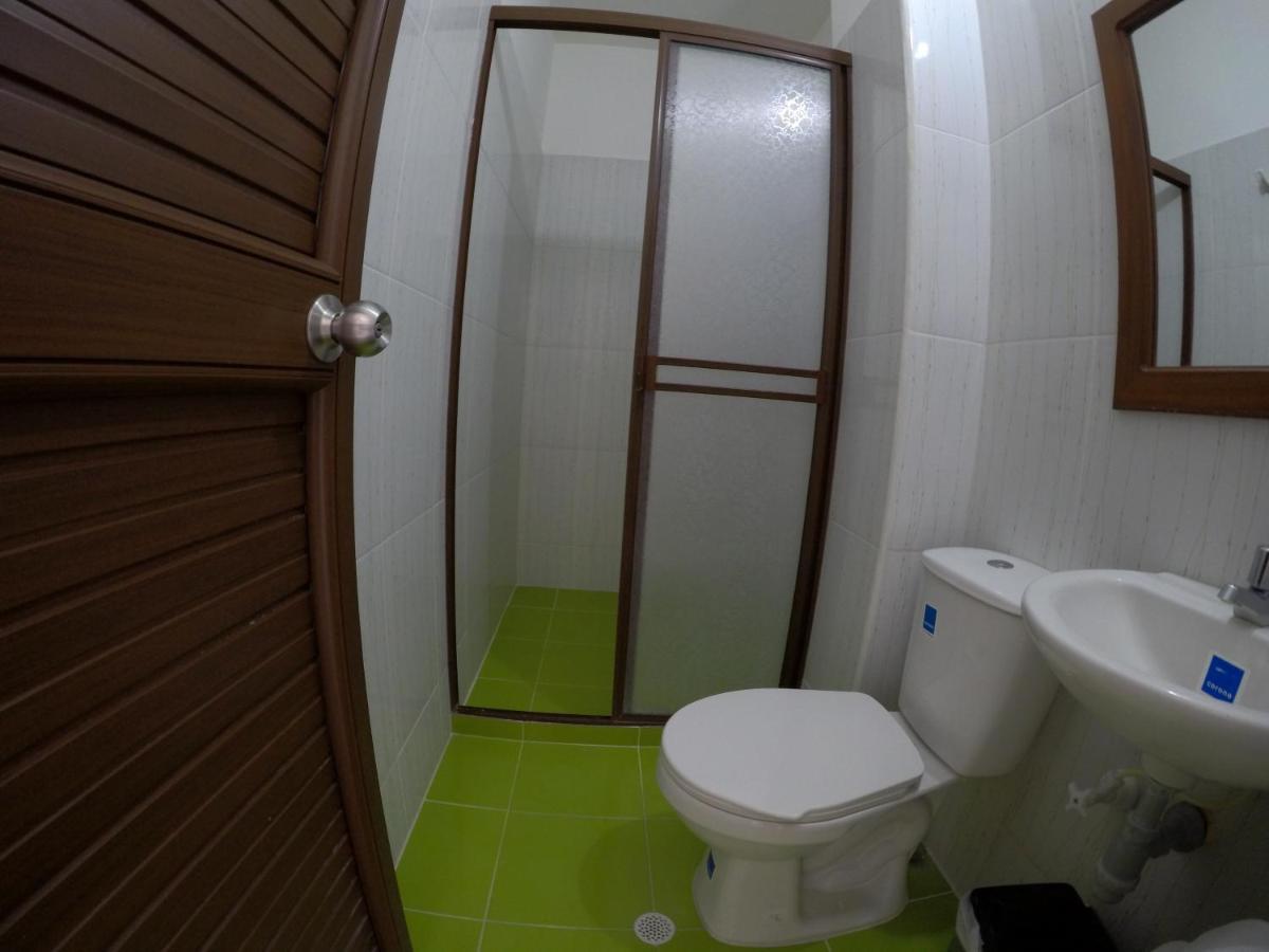 פוארטו טריונפו Hotel Paraiso Plaza מראה חיצוני תמונה
