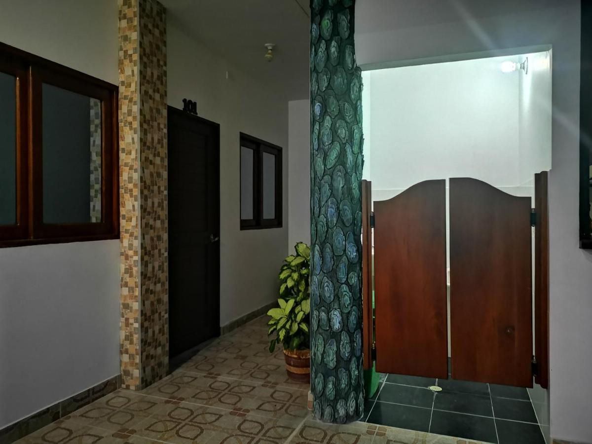 פוארטו טריונפו Hotel Paraiso Plaza מראה חיצוני תמונה
