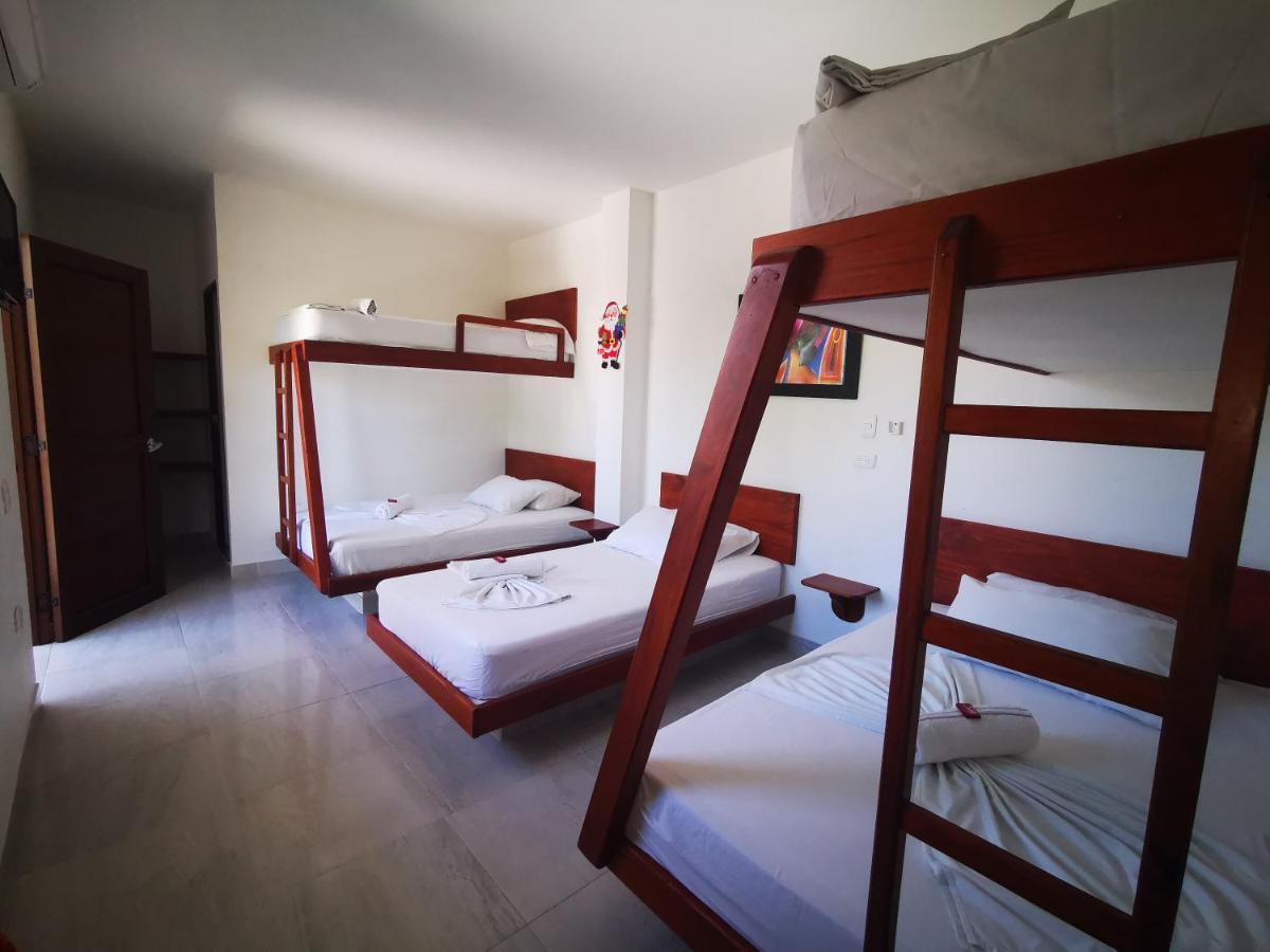 פוארטו טריונפו Hotel Paraiso Plaza מראה חיצוני תמונה