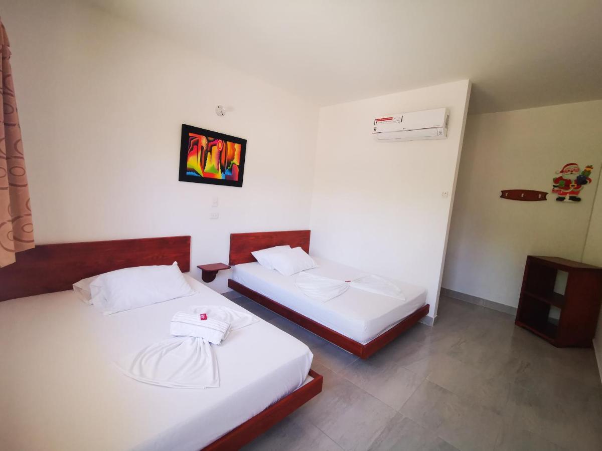 פוארטו טריונפו Hotel Paraiso Plaza מראה חיצוני תמונה