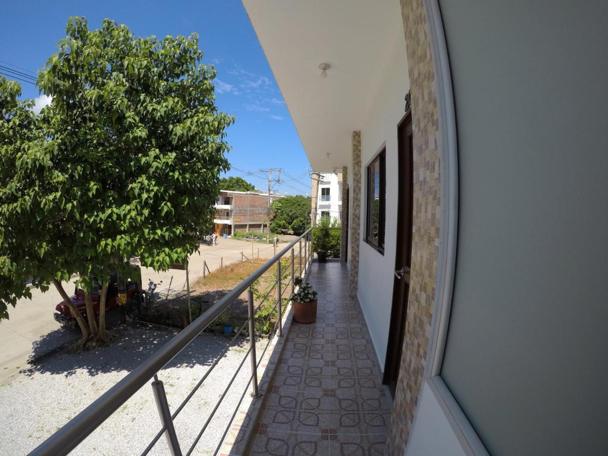 פוארטו טריונפו Hotel Paraiso Plaza מראה חיצוני תמונה